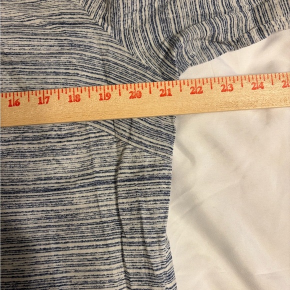 🌿 Eddie Bauer Lace-Front Slub Knit Top – Size XL - Picture 4 of 8